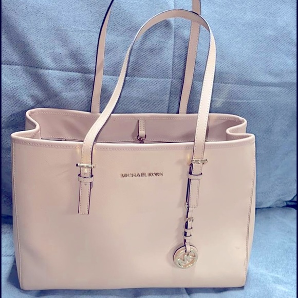 Michael kors purse - Picture 1 of 2